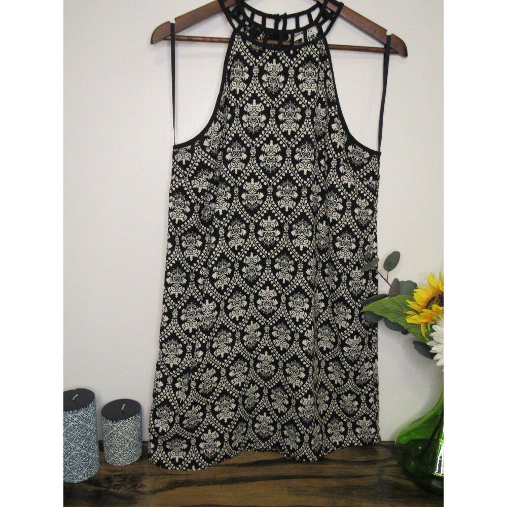 Beautiful Damask Print Sleeveless Monteau Dress NWOT! Size Lg. - Picture 1 of 7